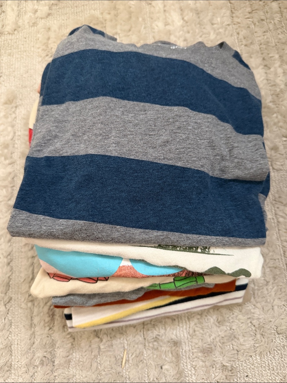 10 boys Tees size M old navy Carhartt and Lego